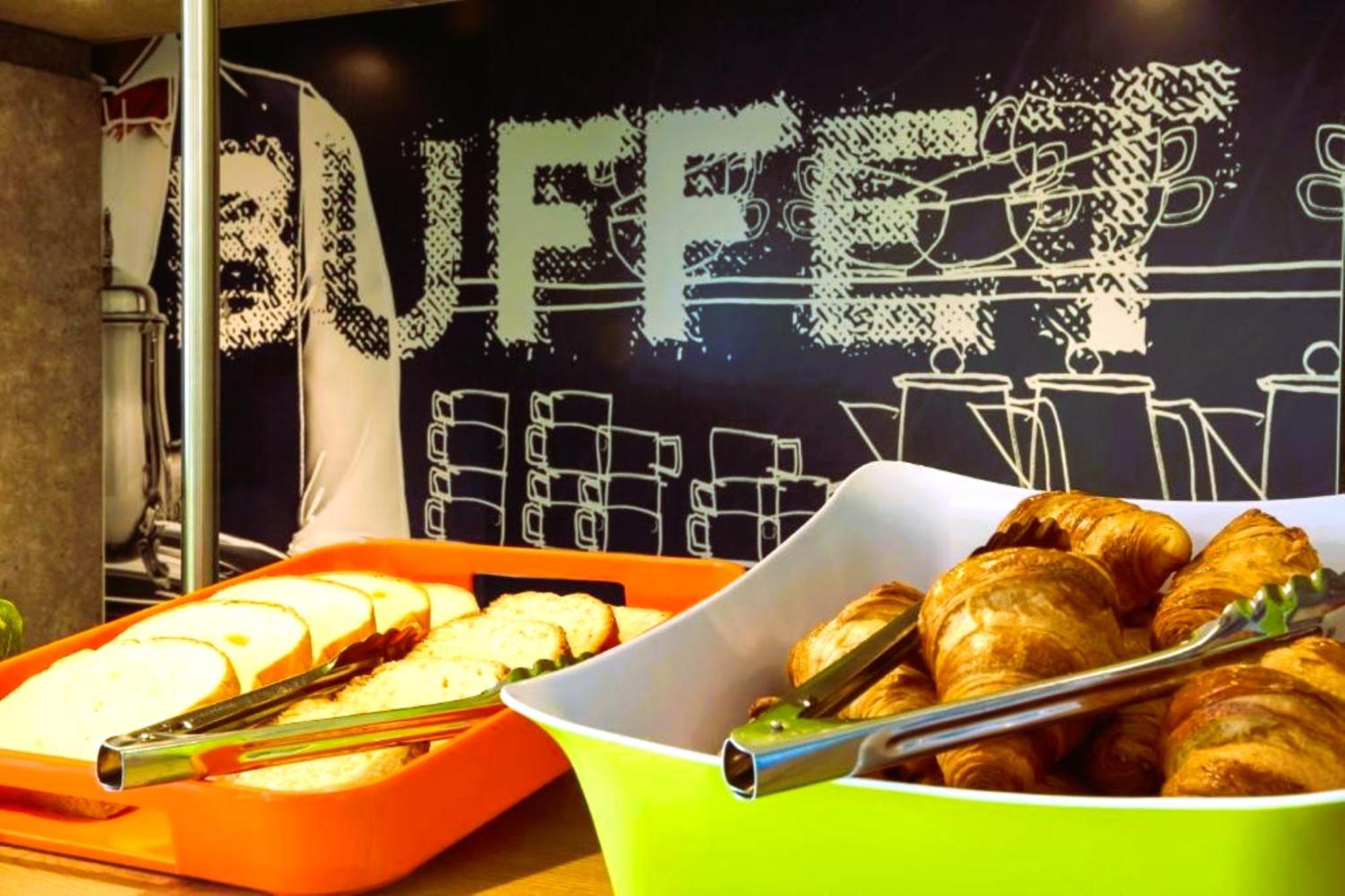 Ibis Budget Clermont Ferrand - Le Brezet - Aeroport Экстерьер фото