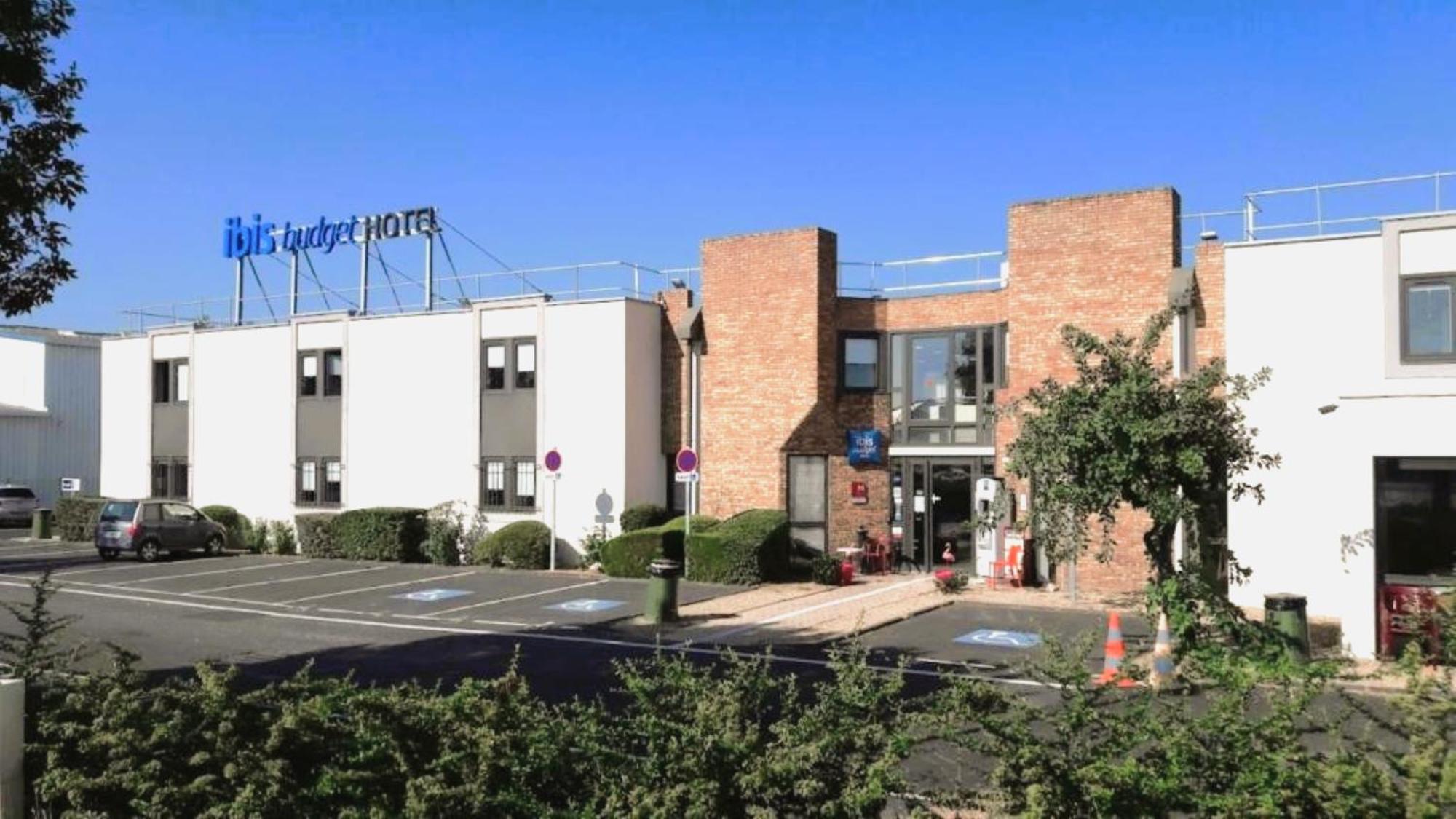 Ibis Budget Clermont Ferrand - Le Brezet - Aeroport Экстерьер фото